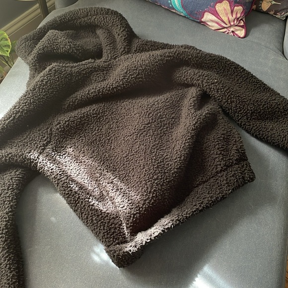 Fuzzy cuteness! SEXY cropped casual black Billabong sherpa jacket S <3 - Picture 7 of 7